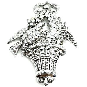 🩶 Adorable West Germany Eloxal brooch 🩶